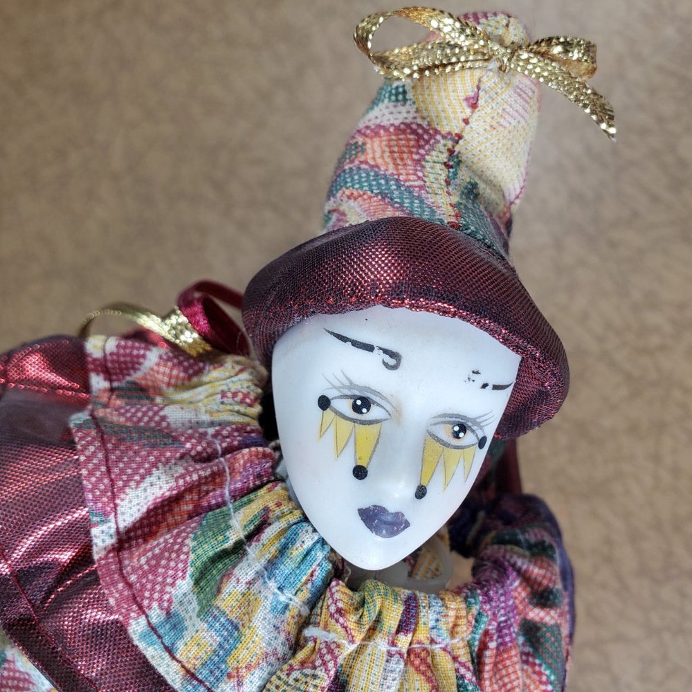 CLOWN PIERROT MUSIC BOX Doll 12 inch Rotates and Plays POSABLE Head Vintage 1995